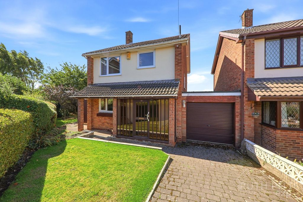 Property photo 1 of 33