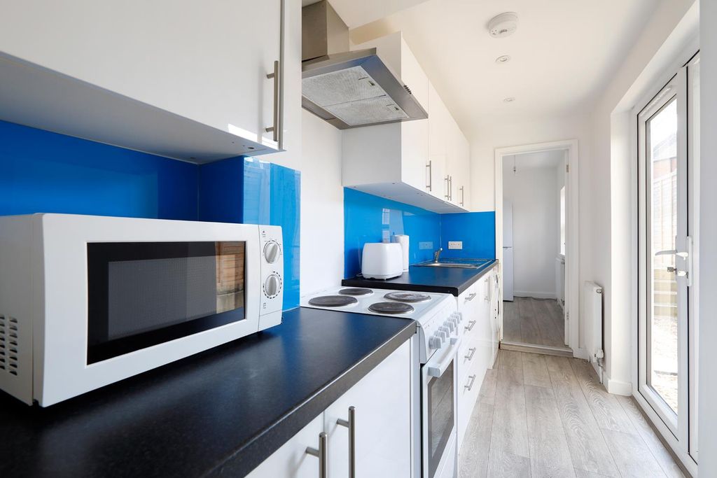 Property photo 1 of 12 Kitchen