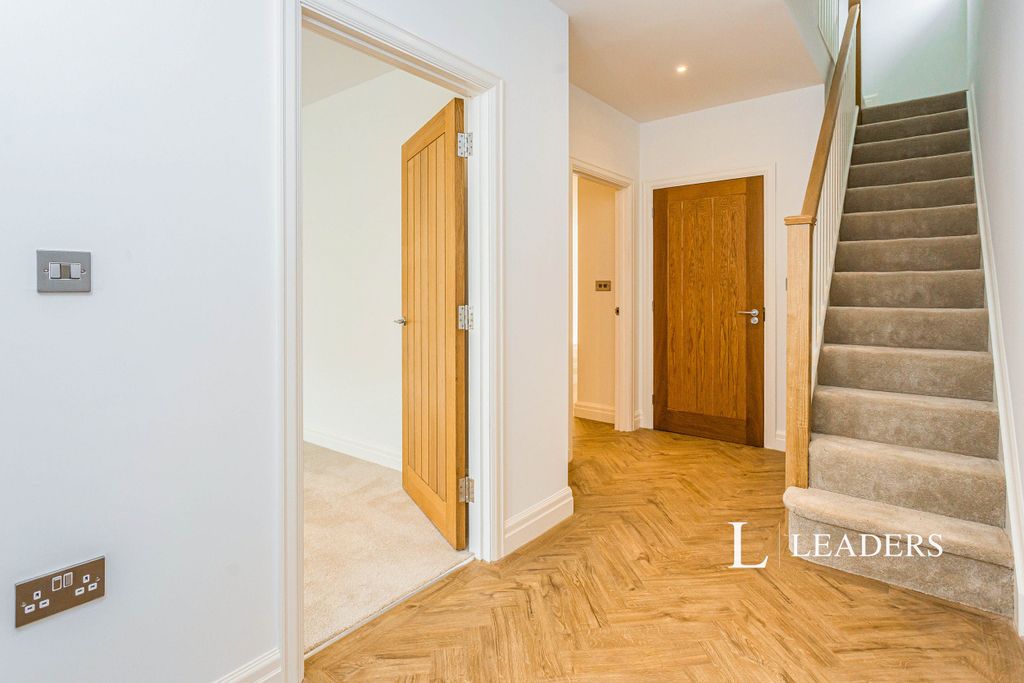 Property photo 3 of 12 Hallway