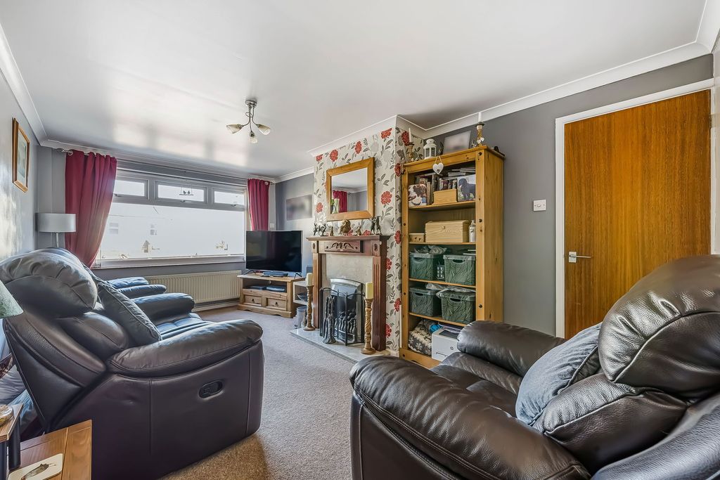 Property photo 3 of 21