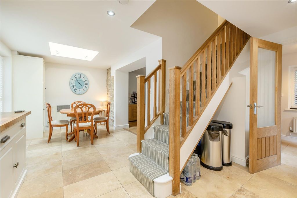 Property photo 3 of 17 Stairs