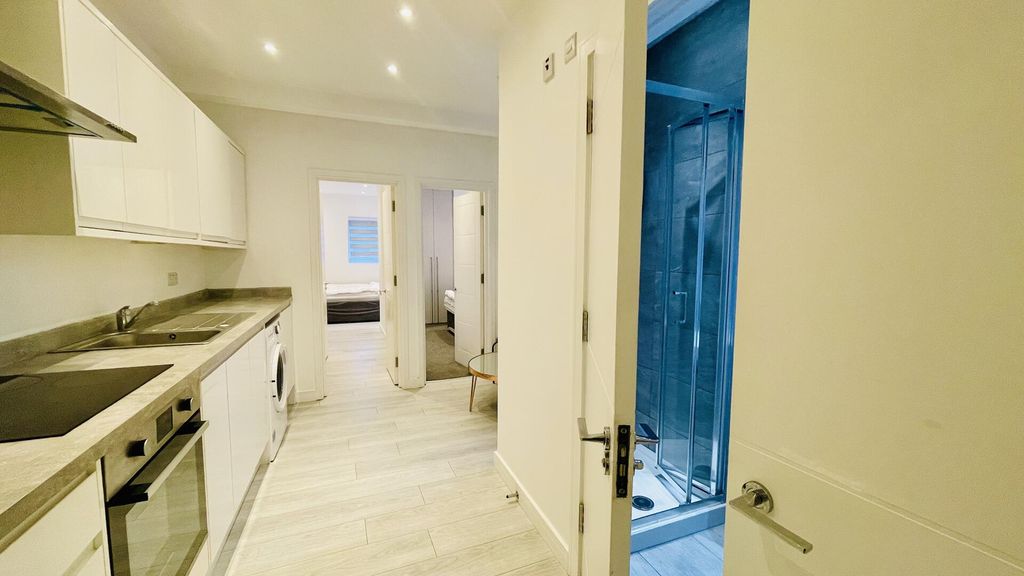 Property photo 1 of 5 Utility Room