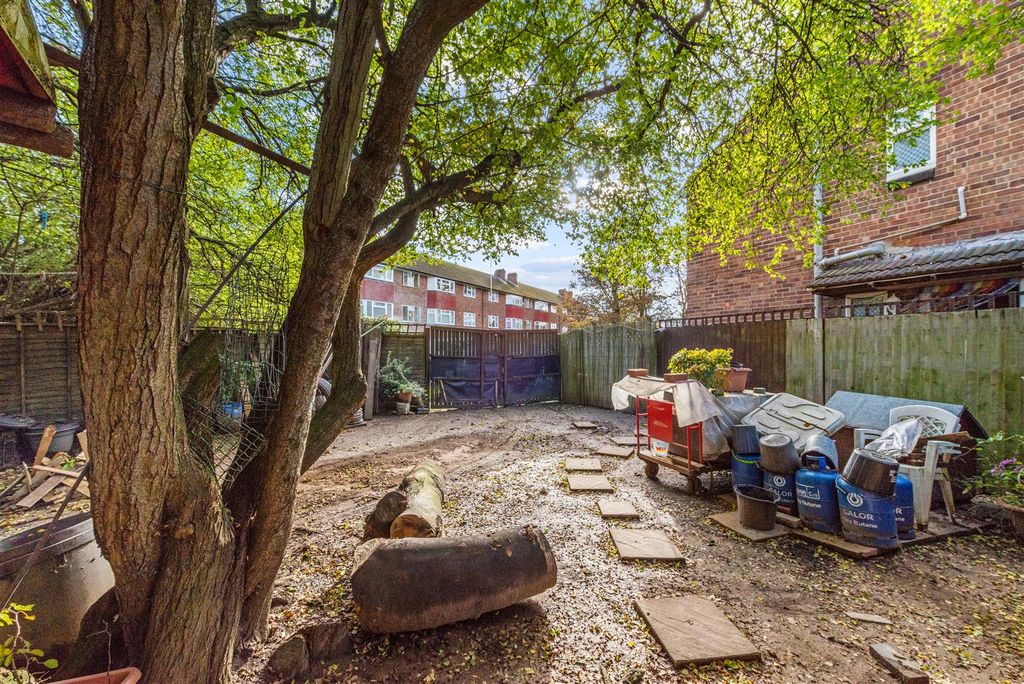 Property photo 3 of 20 17