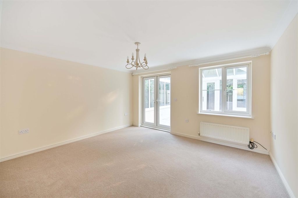 Property photo 3 of 15