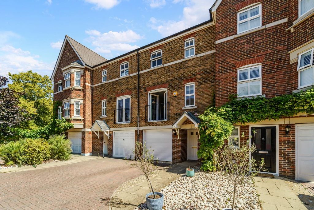 Property photo 1 of 20 Cavendish Road