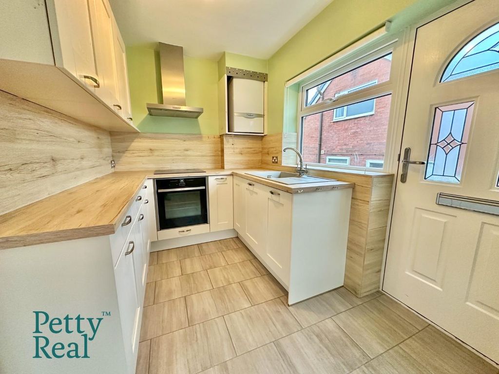 Property photo 3 of 15 5D4E327D-0710-4E60-A88C-37D5C7209A88.Jpeg