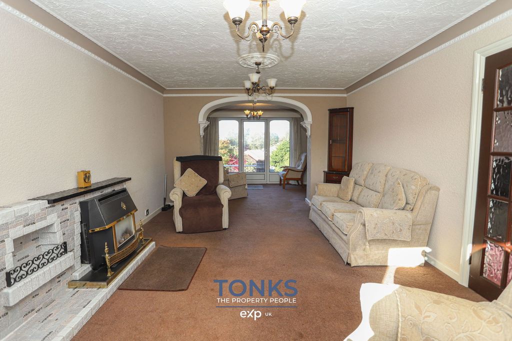 Property photo 3 of 20