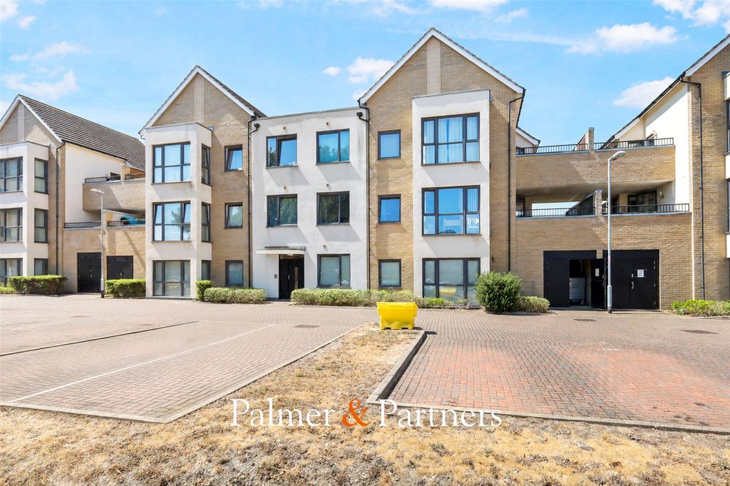 Property photo 1 of 17 Picture No. 02