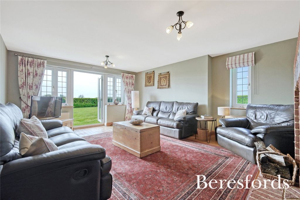 Property photo 2 of 25 Picture No. 64