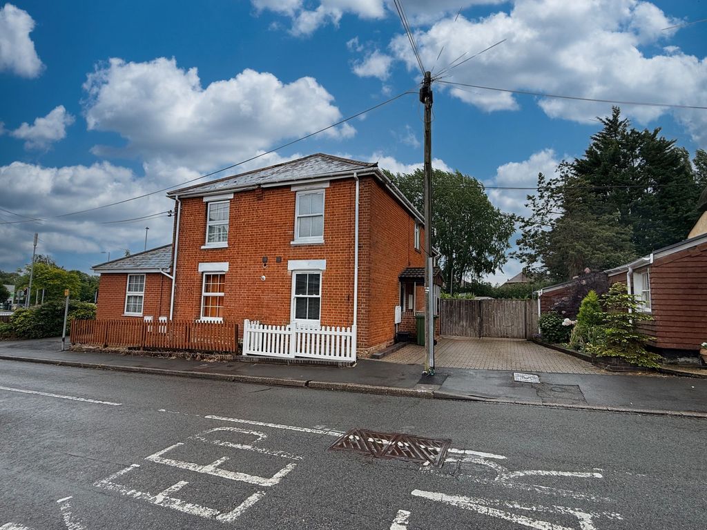 Property photo 1 of 12