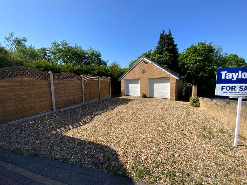 Property photo 2 of 22