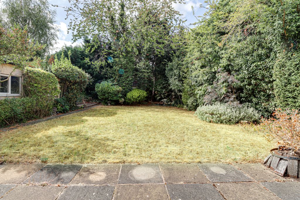Property photo 3 of 23 Garden