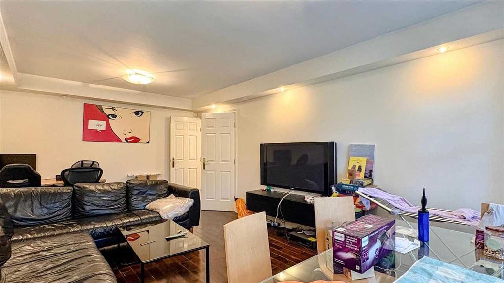 Property photo 2 of 12