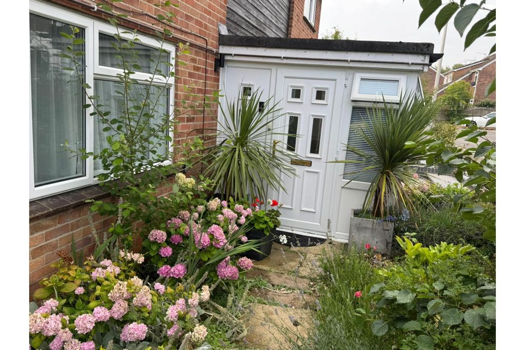 Property photo 2 of 29 Entrance