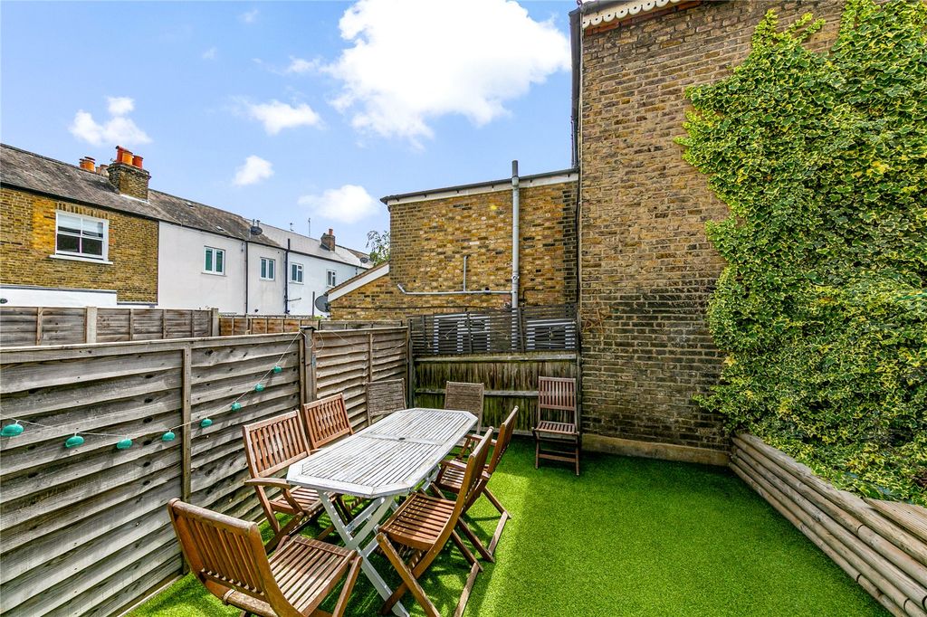 Property photo 2 of 11 Picture No. 07