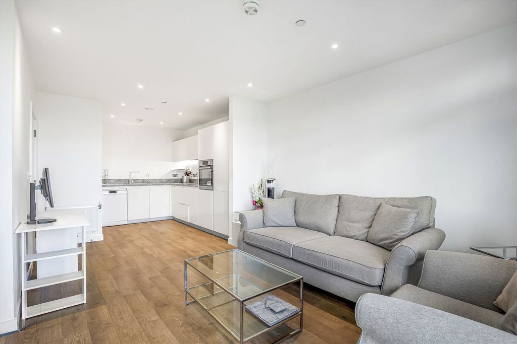 Property photo 3 of 8