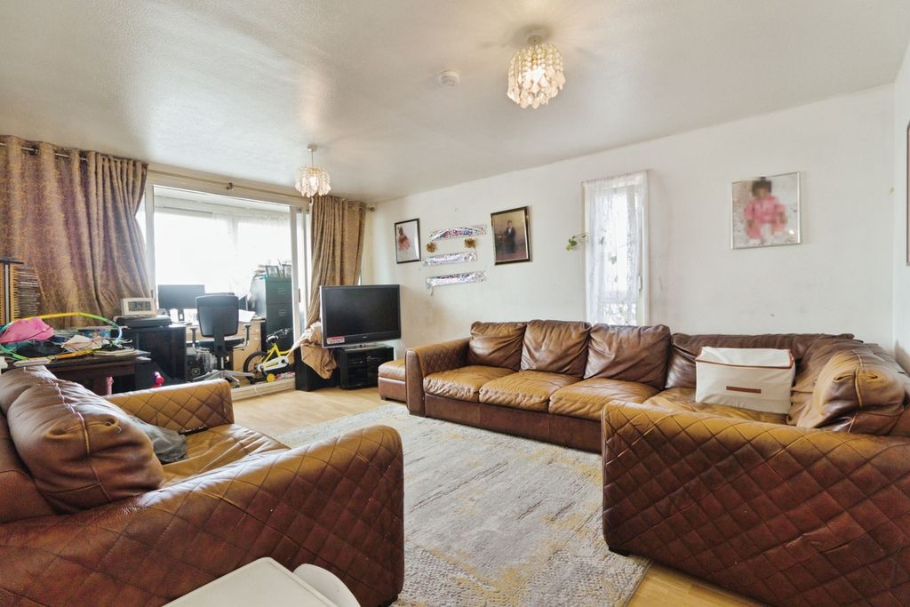 Property photo 1 of 21 Pbox-Img.Jpg
