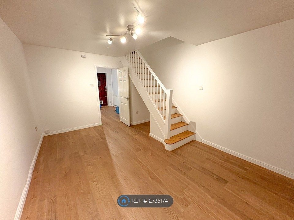 Property photo 3 of 13 Living Room