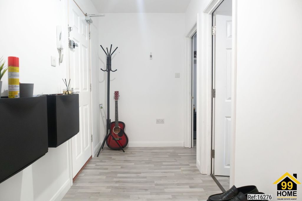 Property photo 3 of 24 Photo 2