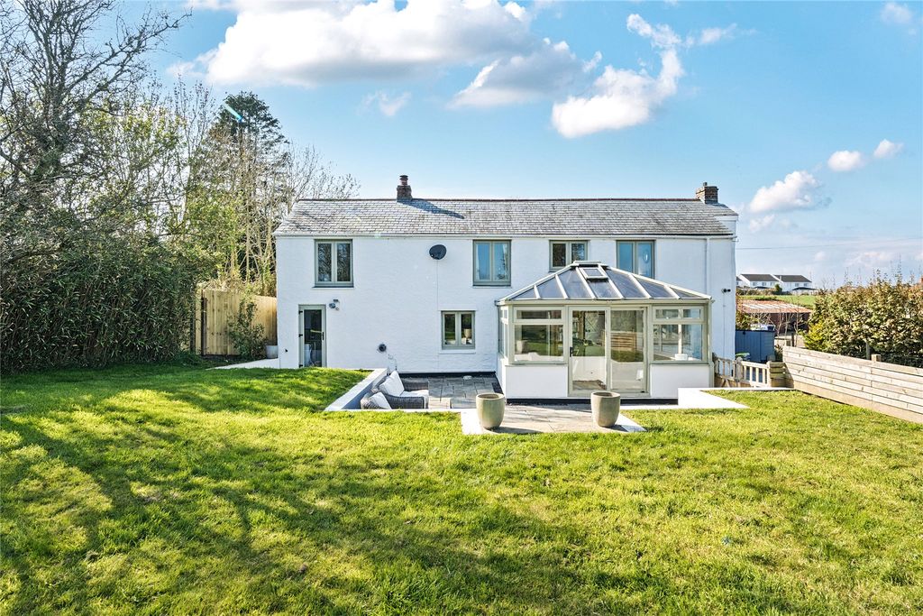 Property photo 2 of 31 Picture No. 17