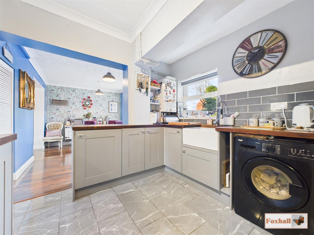 Property photo 2 of 23 Open Plan Kitchen / Dining Area