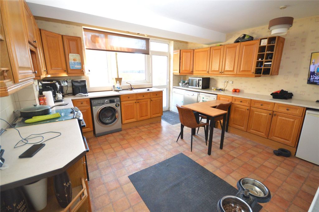 Property photo 3 of 11 Picture No. 06