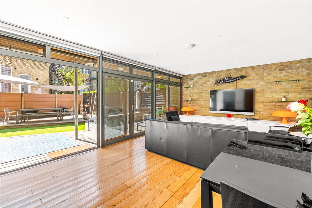 Property photo 3 of 16 Picture No. 16