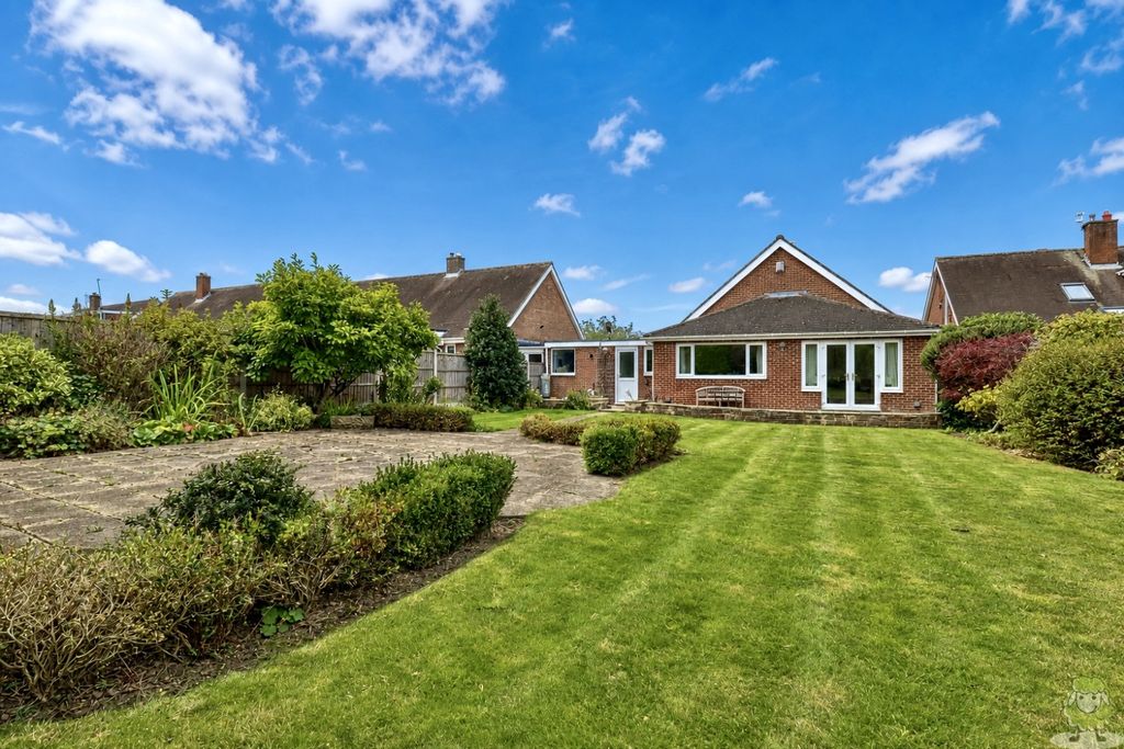 Property photo 1 of 18