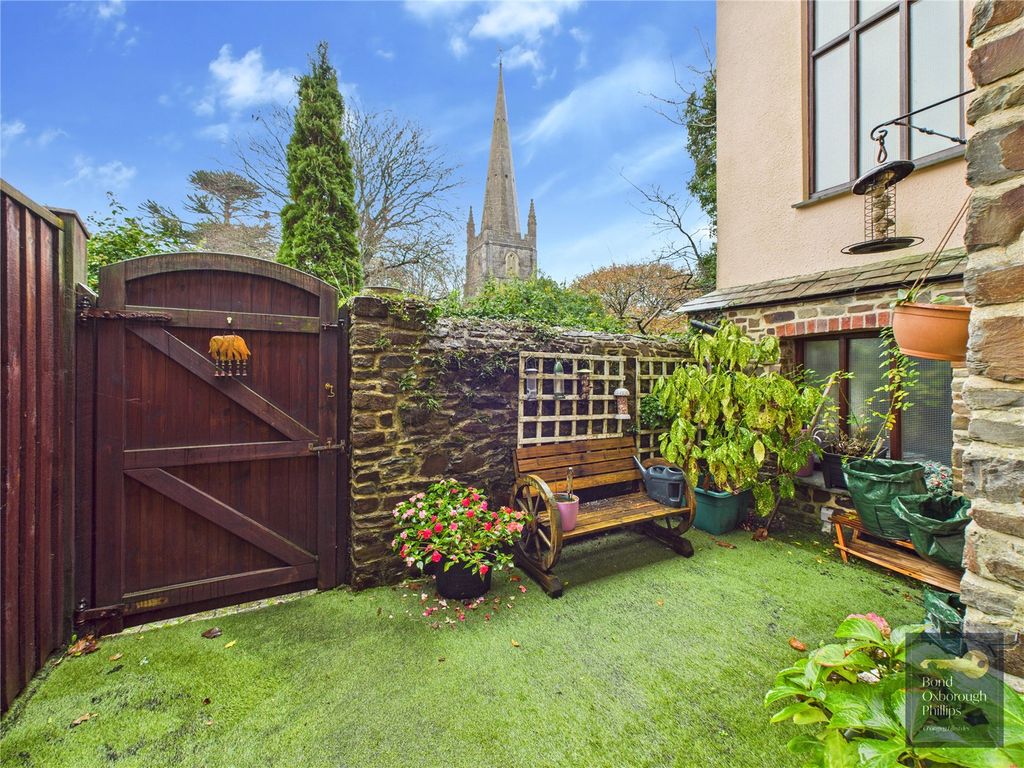 Property photo 3 of 27 Picture No. 19