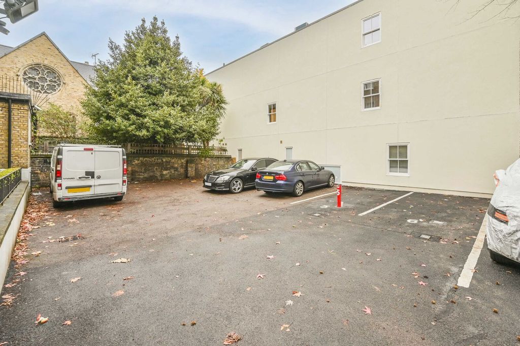 Property photo 1 of 1