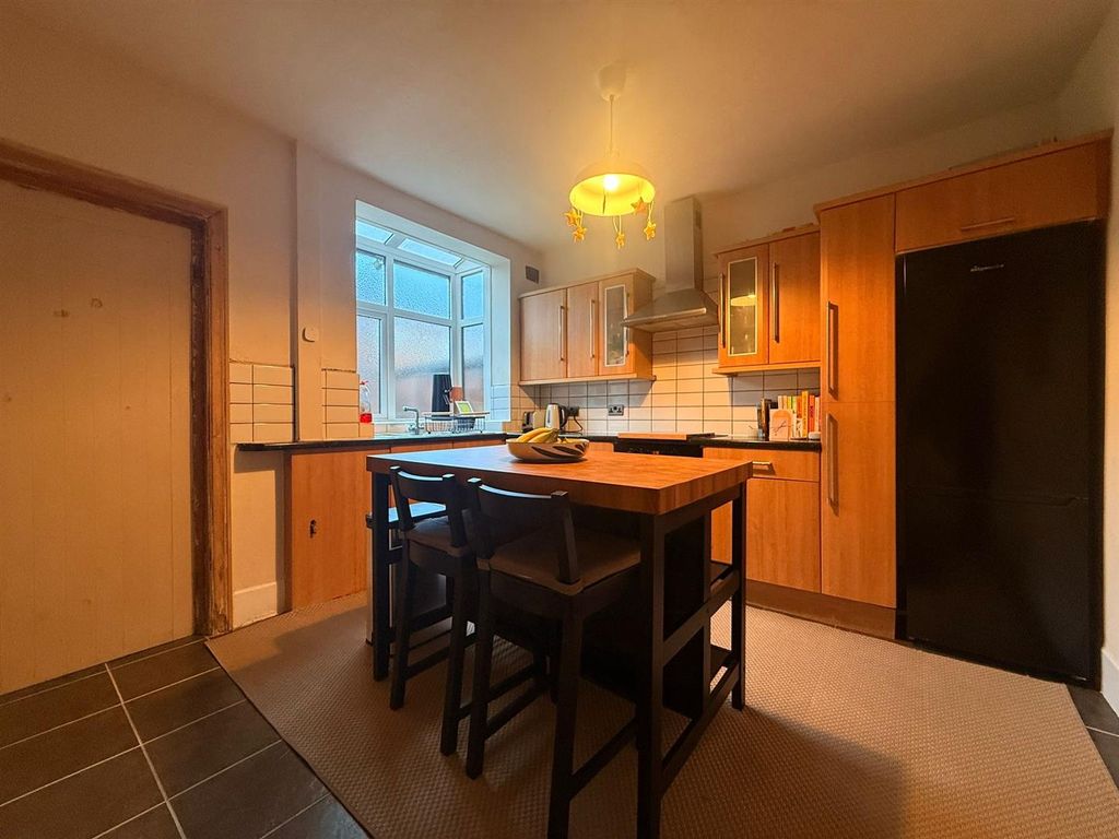 Property photo 3 of 10 F9Acf1F6-1842-47d2-8d30-4d613Cb721Ab.Jpeg