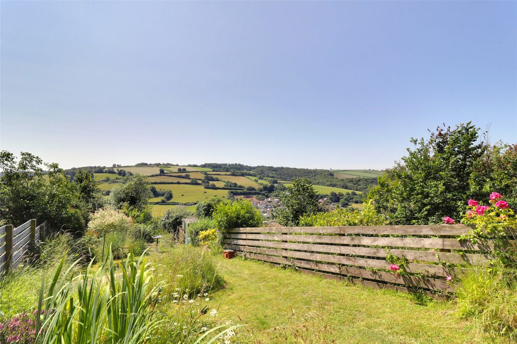 Property photo 3 of 16 Picture No. 23