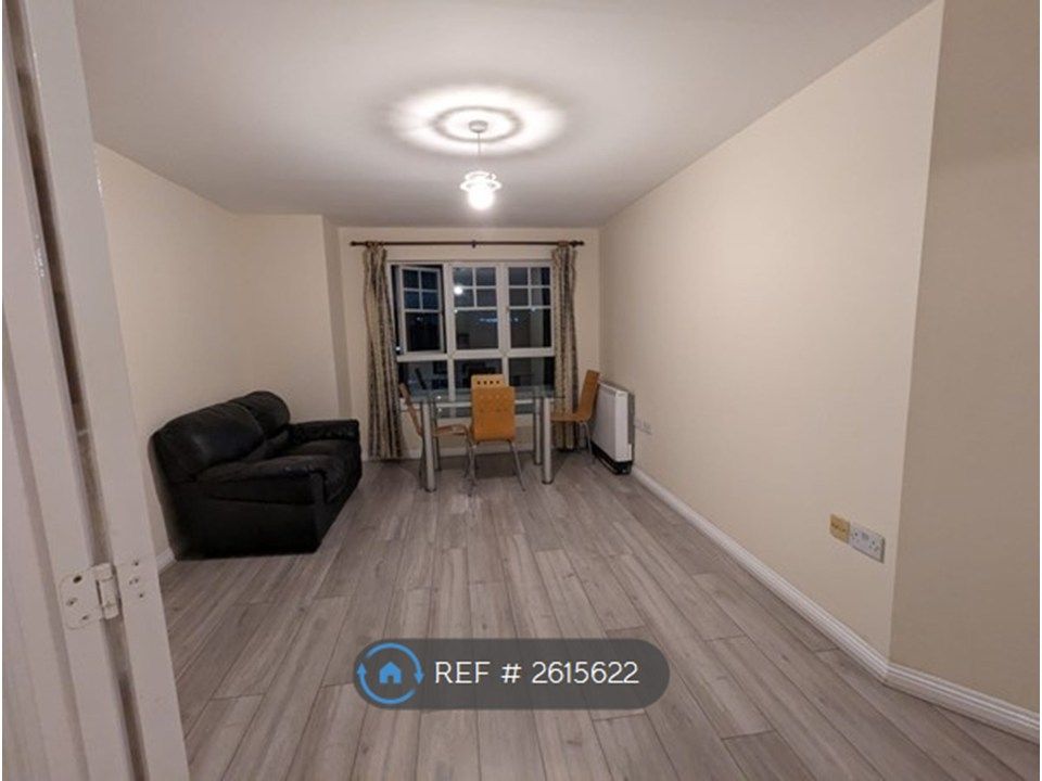 Property photo 2 of 6 Living Room