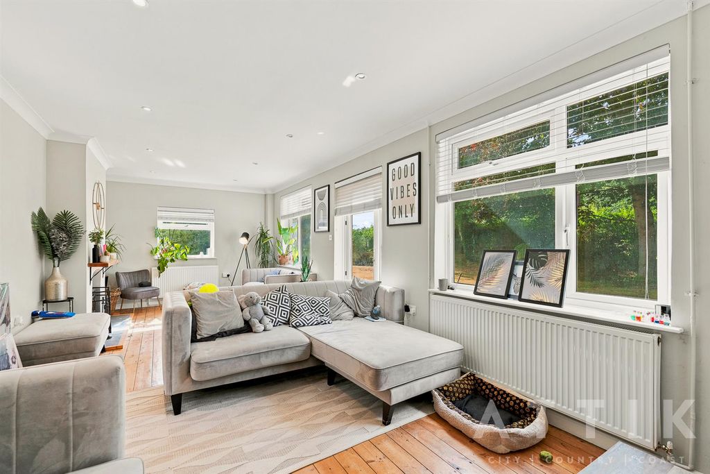Property photo 2 of 60 Cornerhouse2_017.Jpg