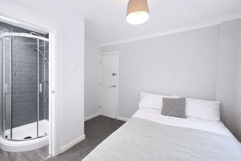 Property photo 2 of 9 Photo 22