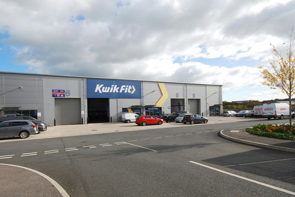 Property photo 1 of 3 Helix_10.25_Last Unit_Kwikfit.Jpg