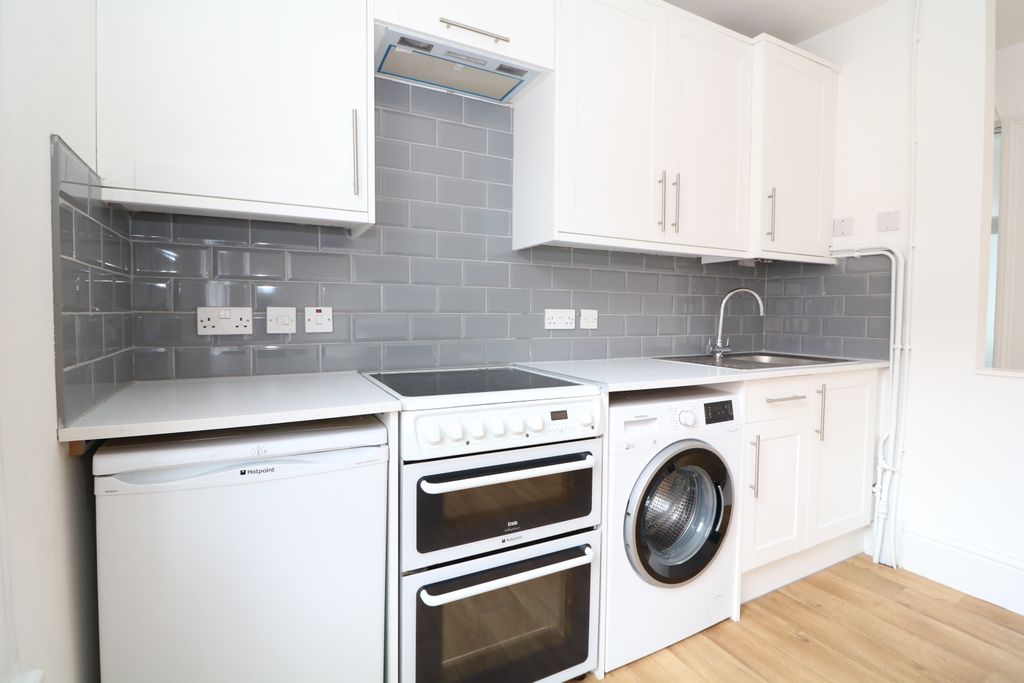 Property photo 3 of 6 Img_5347