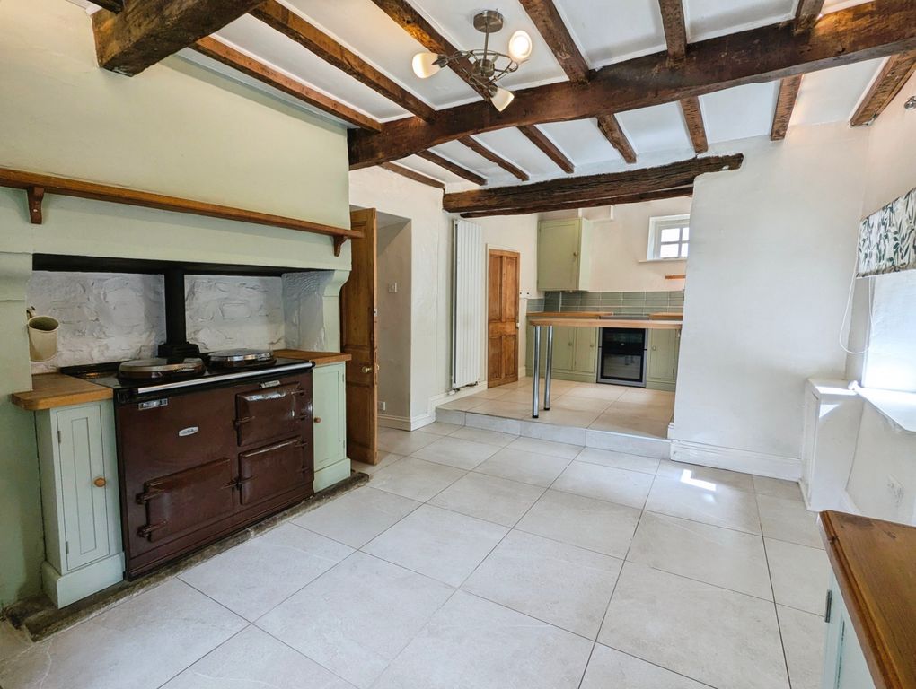 Property photo 3 of 31