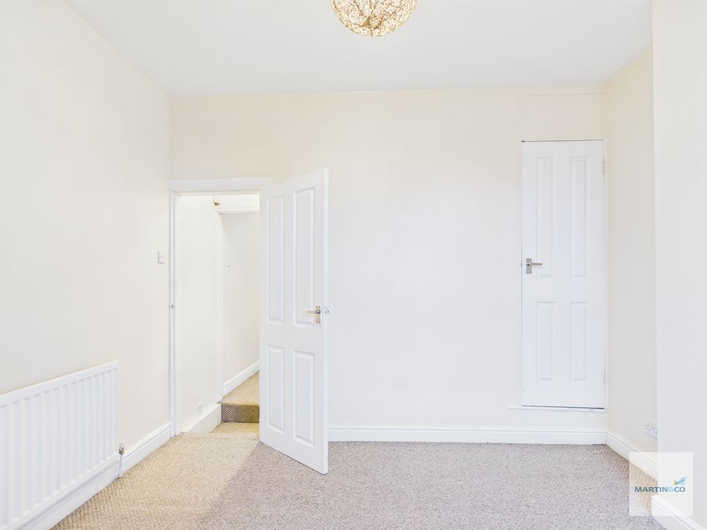 Property photo 3 of 17 Cam03394G0-Pr0395-Still018