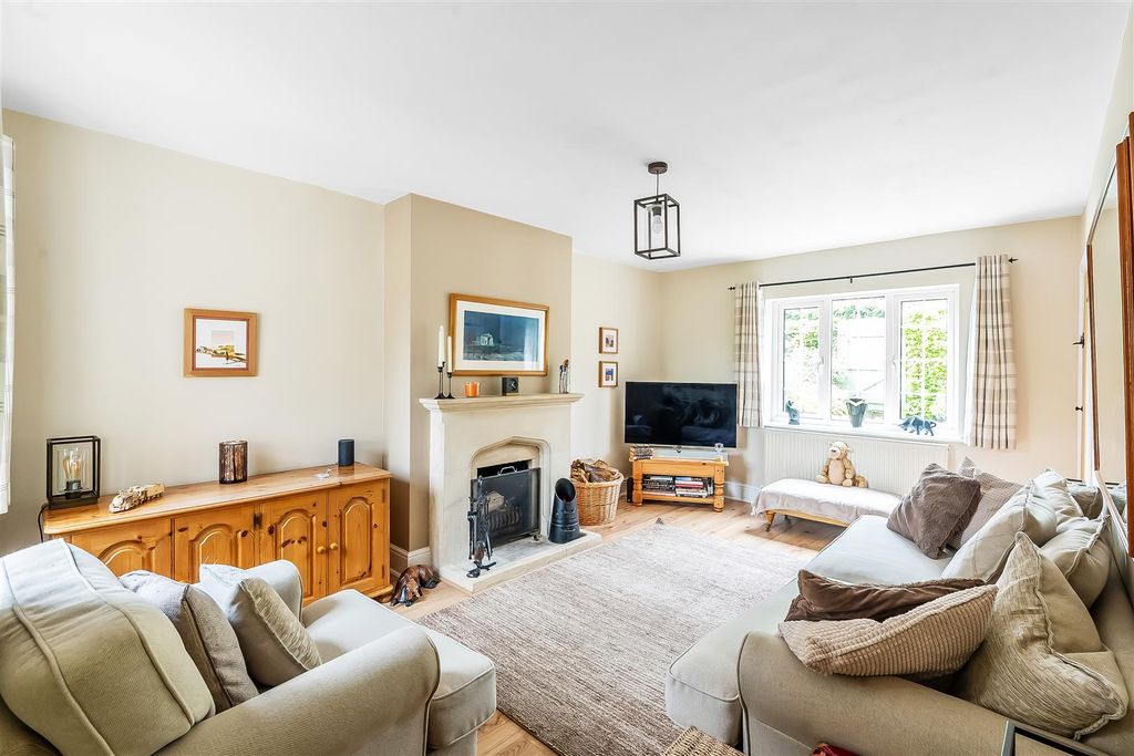 Property photo 2 of 33 35-Beadles-Lane-1.Jpg