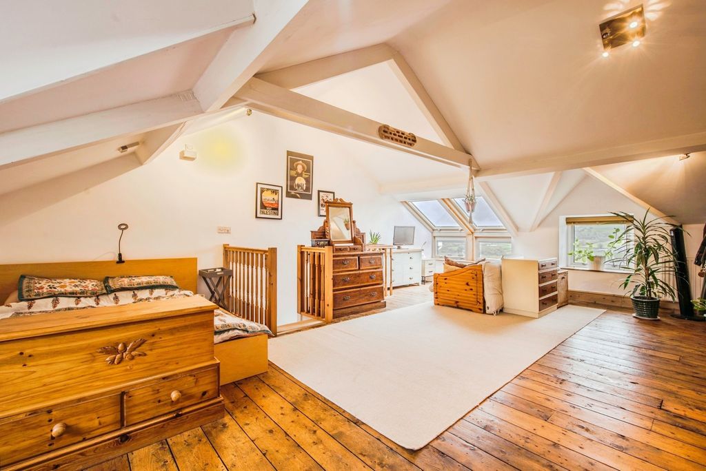 Property photo 2 of 24 Photo