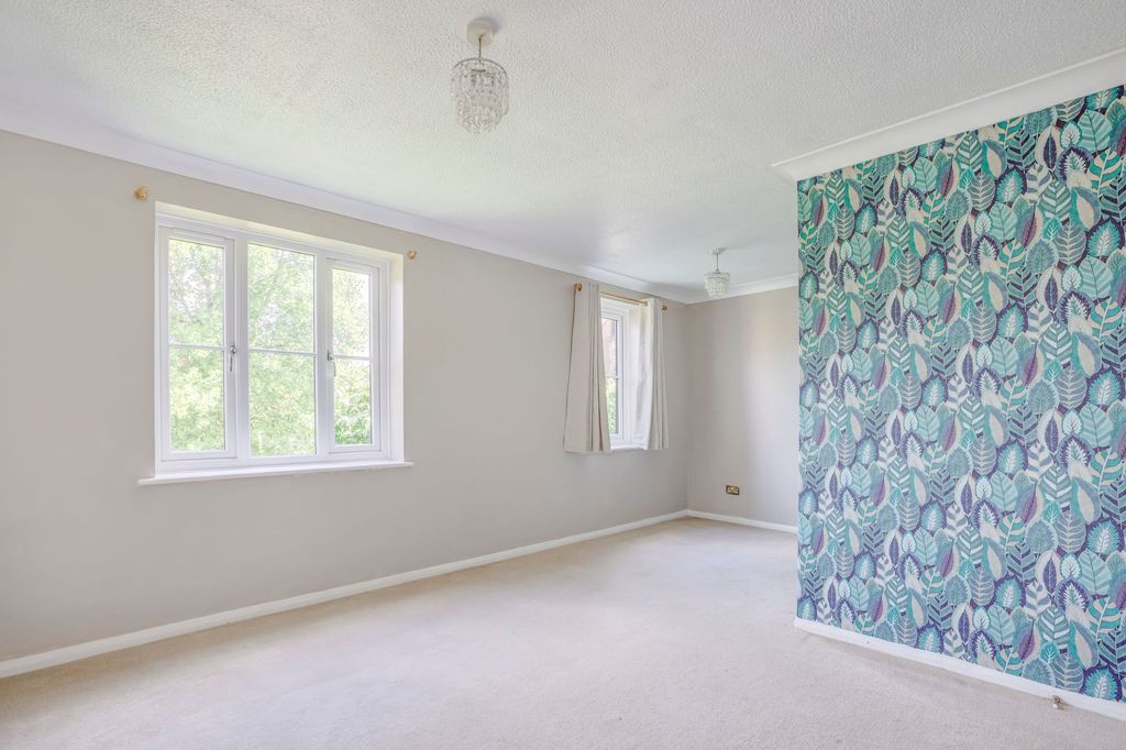 Property photo 3 of 23