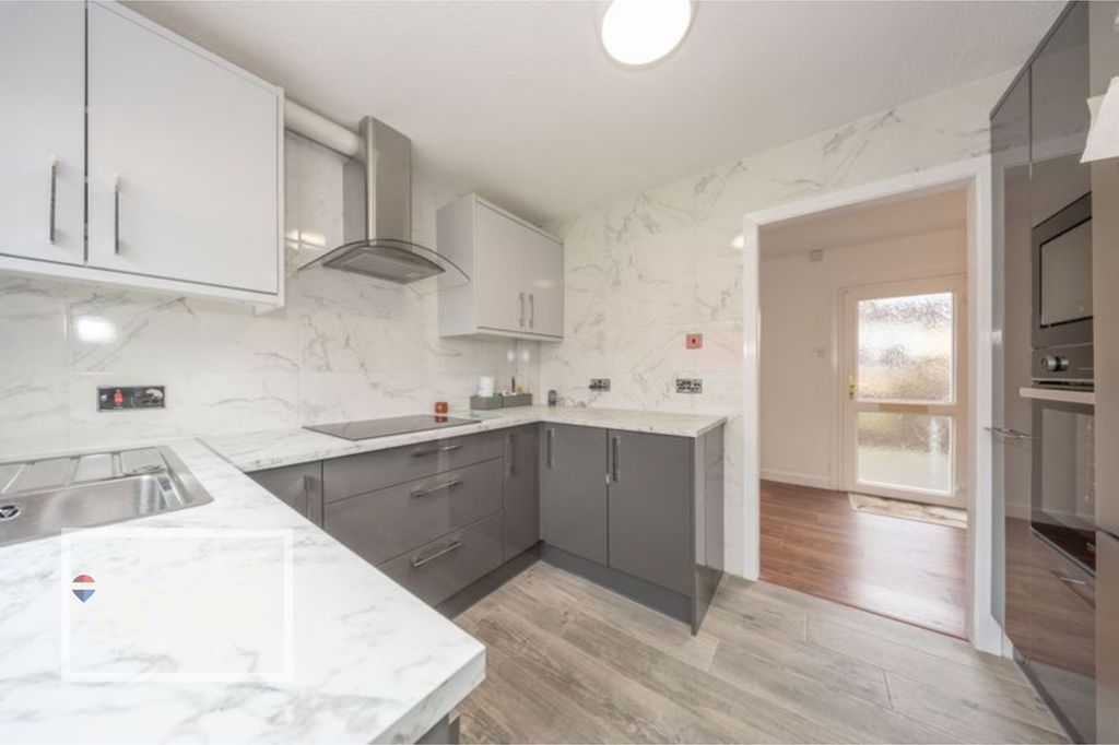 Property photo 1 of 31 Kitchen