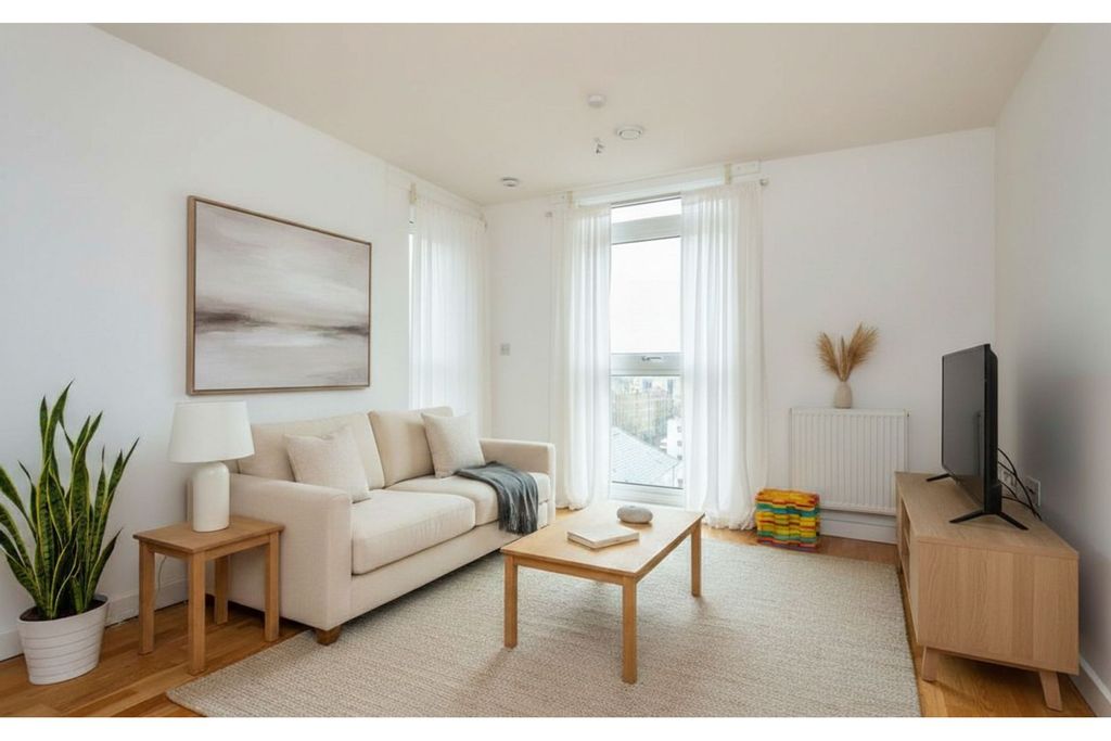 Property photo 2 of 8