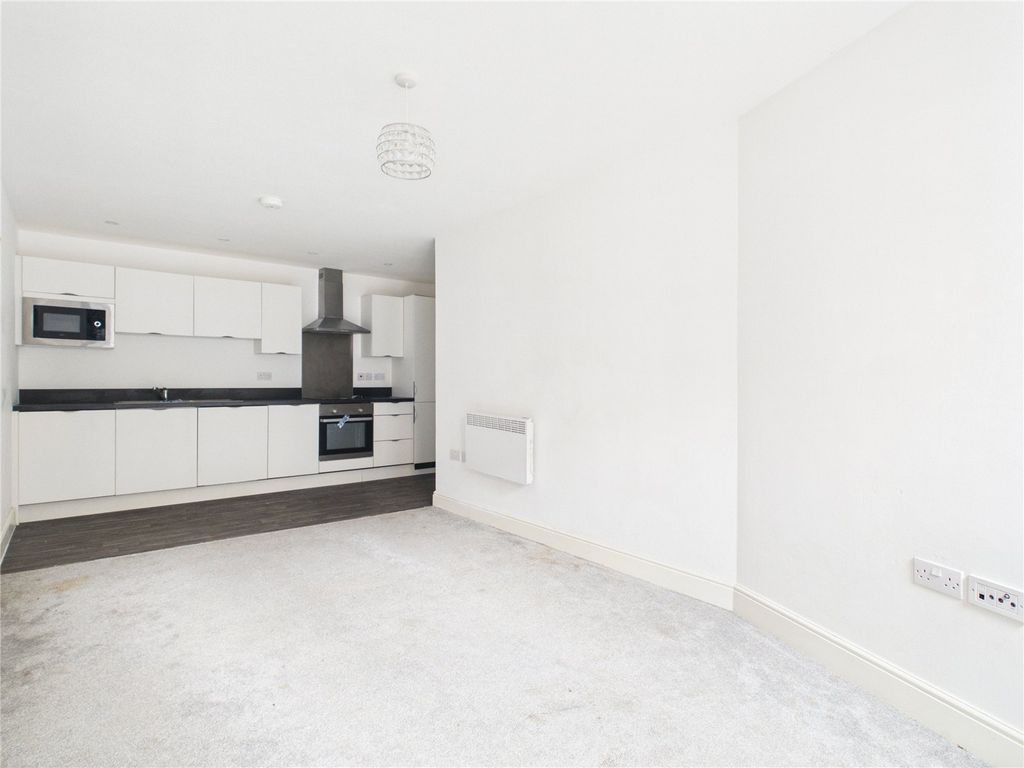 Property photo 3 of 19 Picture No. 04