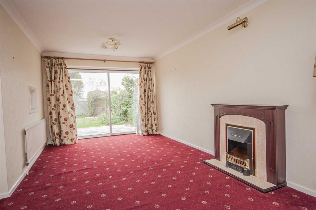 Property photo 3 of 9