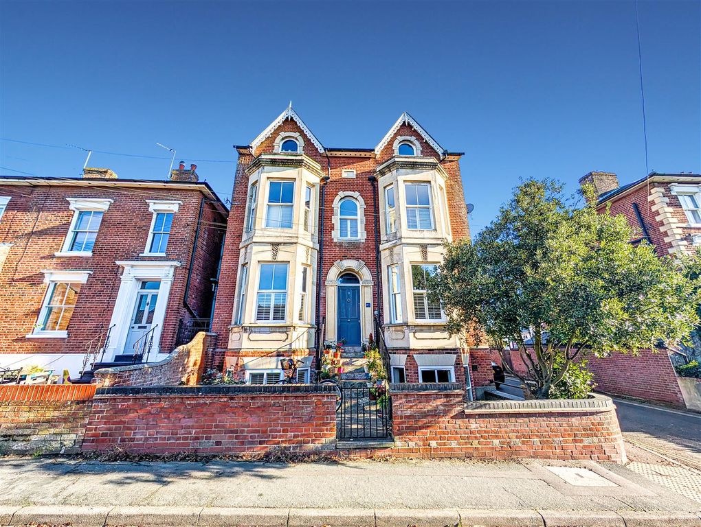 Property photo 1 of 12 Pxl_20251121_114617301Mp.Jpg