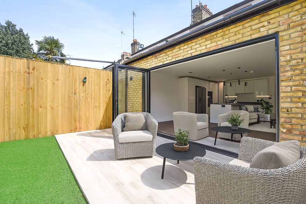 Property photo 2 of 21 Picture No. 21