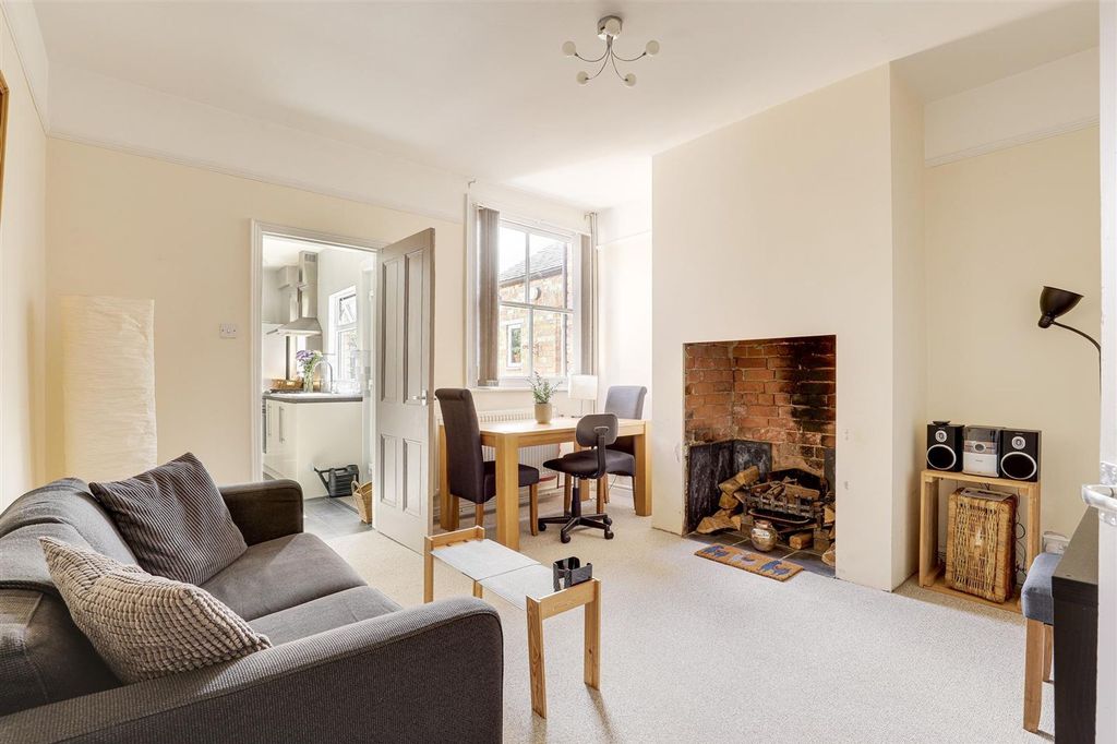 Property photo 2 of 19