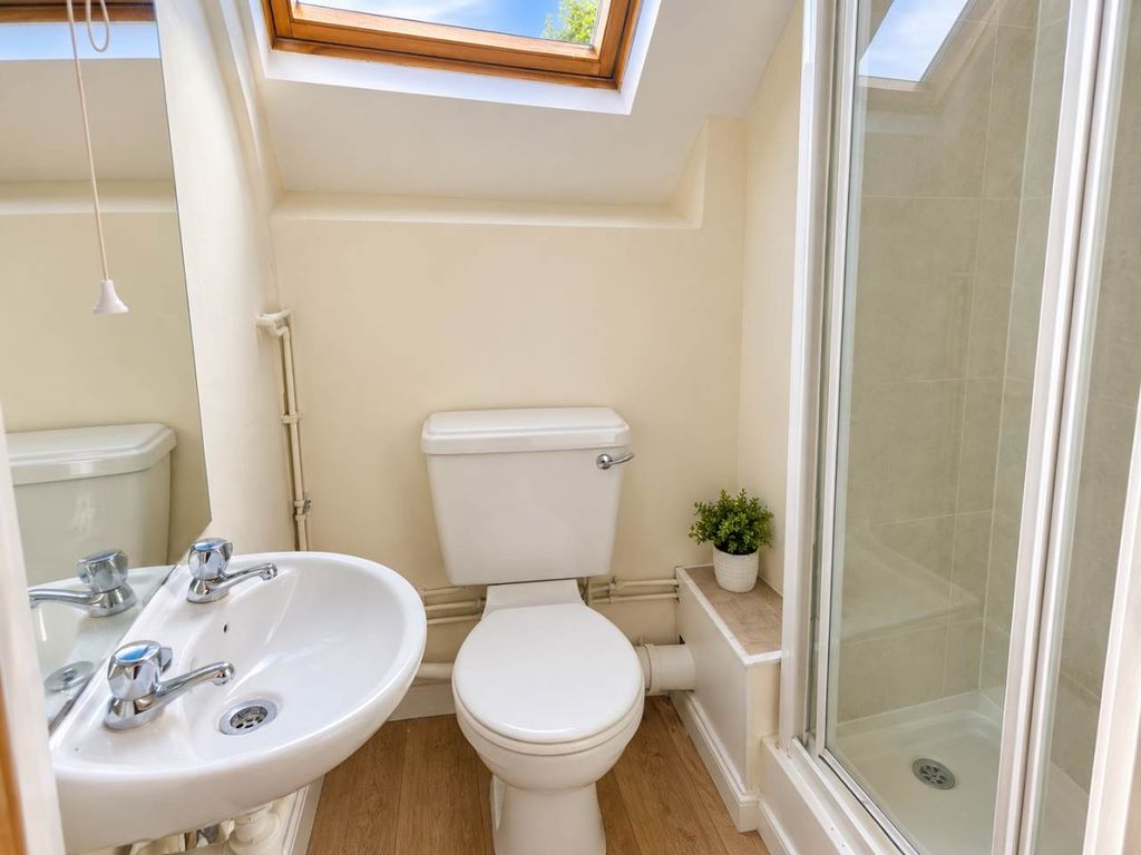 Property photo 3 of 5 Bathroom
